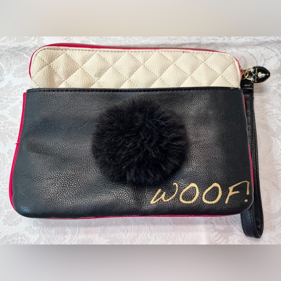 Betsey Johnson Winky Puppy Wristlet with Puppy Face and Puffy Tail - Picture 5 of 14